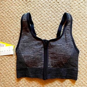Zip front sports bra NEW size M